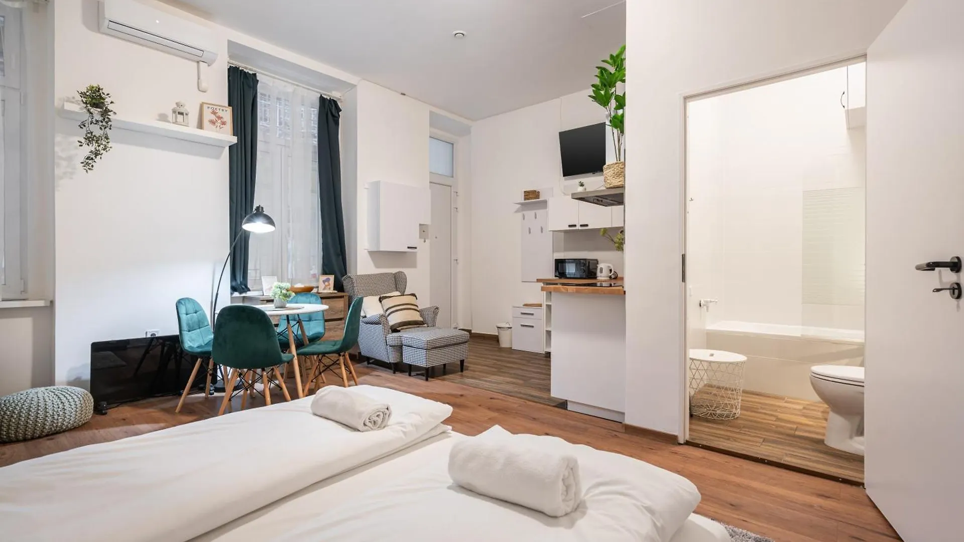 D68 - Downtown Cozy Suite - Best Location By Bqa Βουδαπέστη
